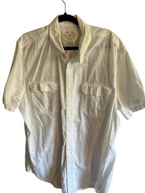 Johns Bay Men's Short-Sleeve Button-Up Shirt